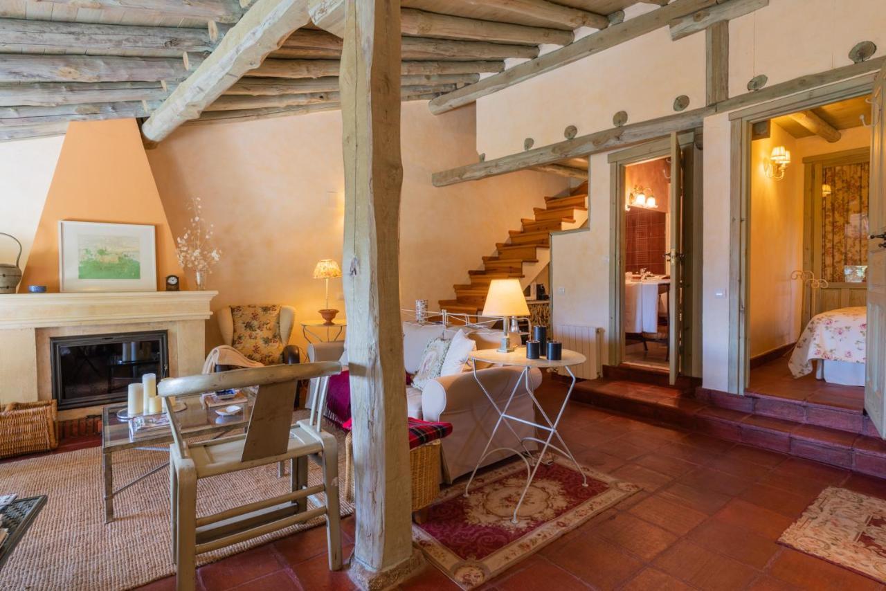 Posada Real La Casa De Arriba Наваредонда де Гредос Стая снимка